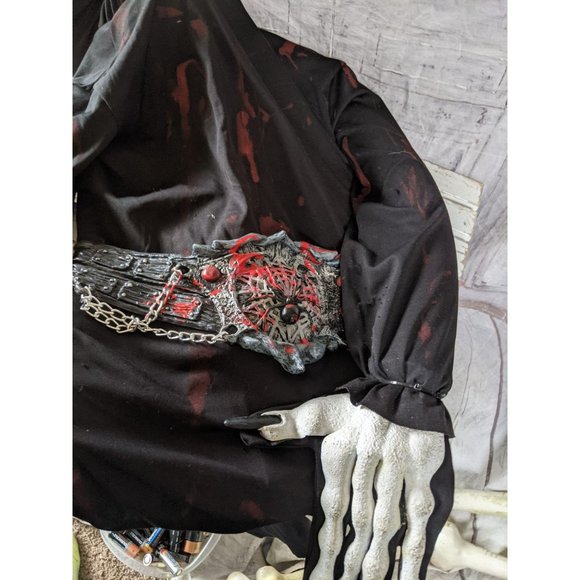 Hanging black Halloween prop haunted scary - Picture 8 of 8